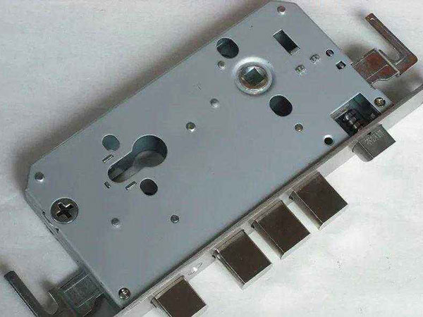 铁门关24小时上门开锁公司